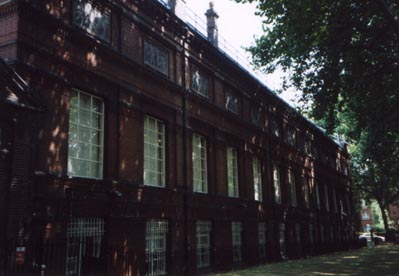 bethnal green museum wall