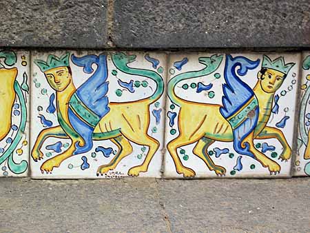 Crowned beasts tiles