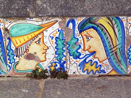 Heads design on tiles