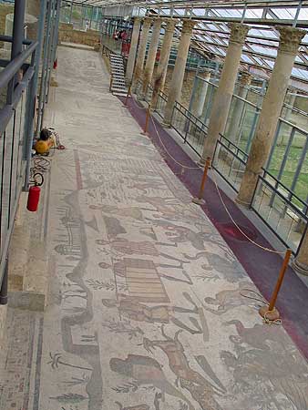 great hunt mosaic corridor