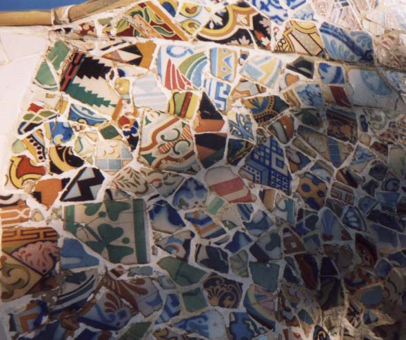 Bench tile mosaic by Jujol